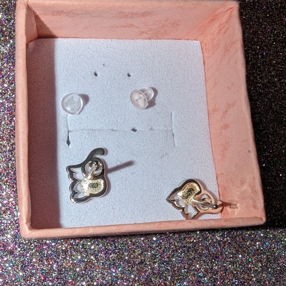 Adorable Small Sterling Silver Baby Elephant Studs Earrings - Picture 7 of 8
